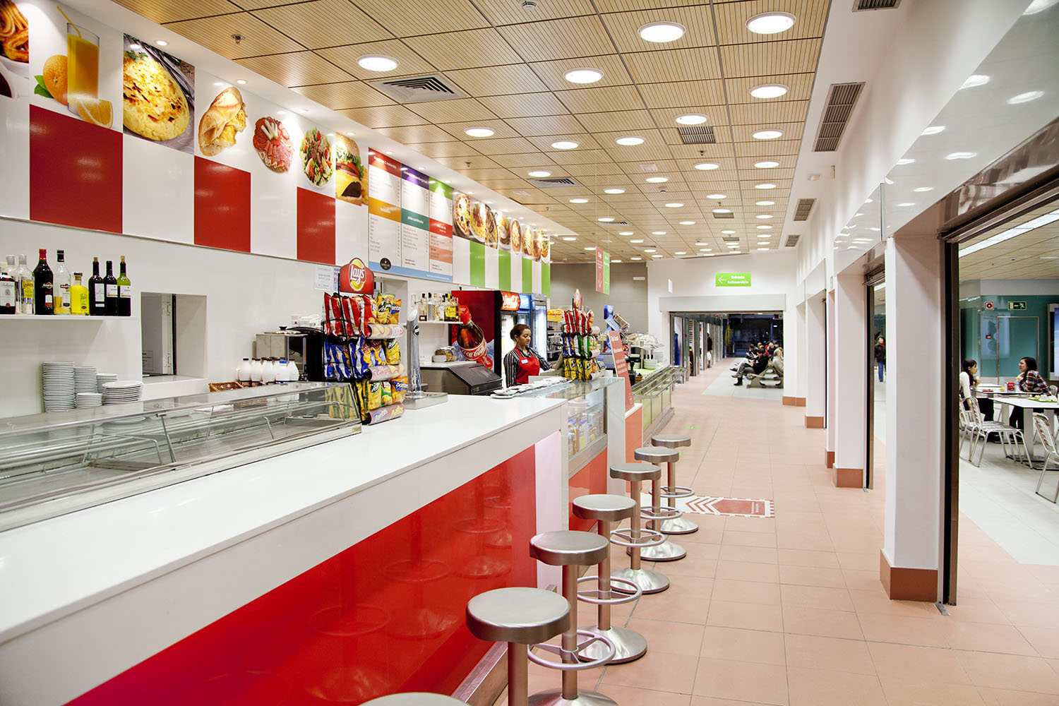 diseño de cafeteria intercambiador de av america (1)