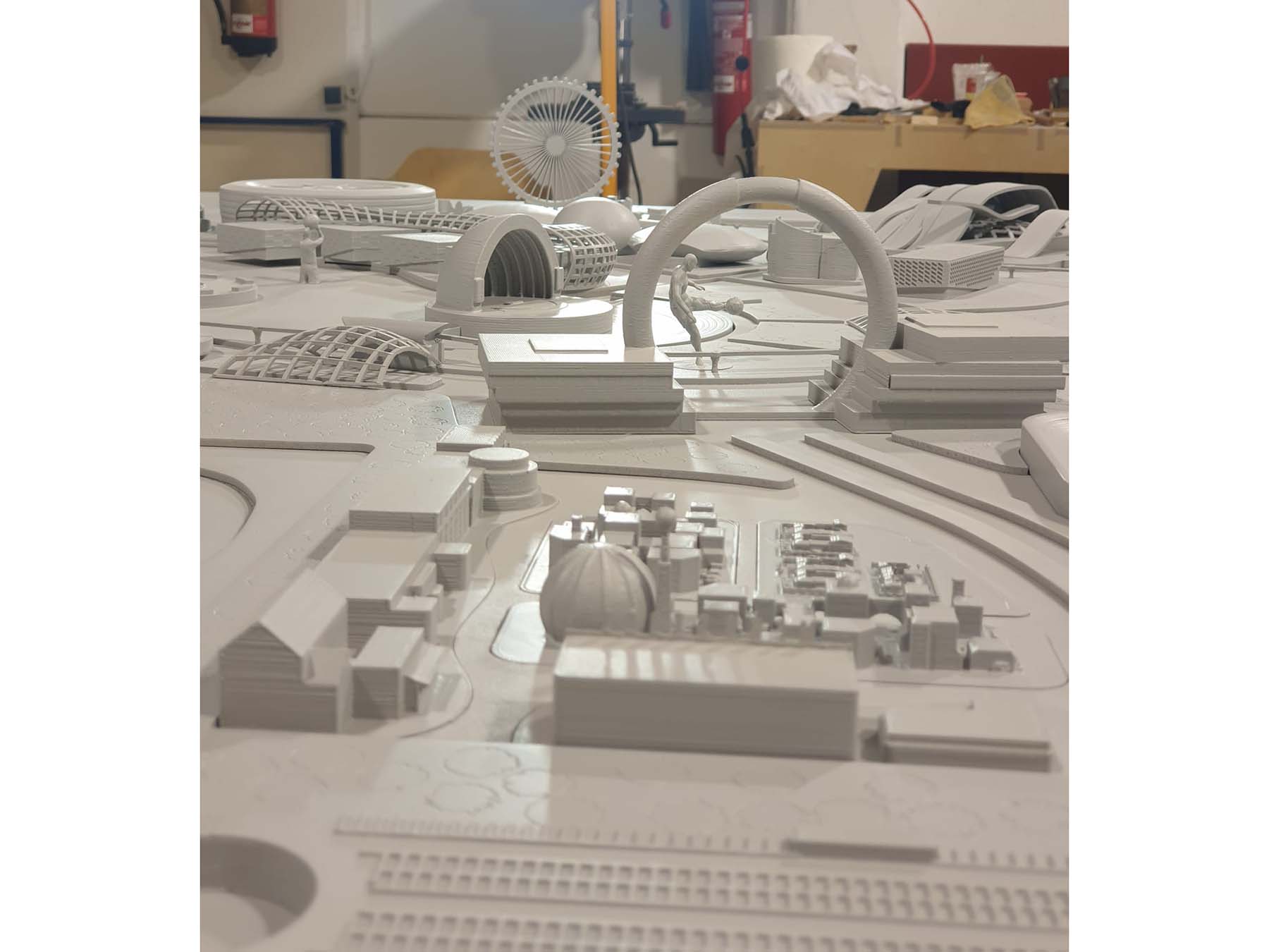 maqueta parque tematico real madrid val (8)